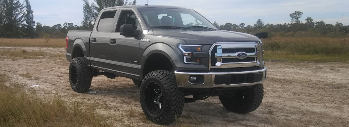 projector headlights with a switchback DRL U-bar by Anzo on a Ford F-150